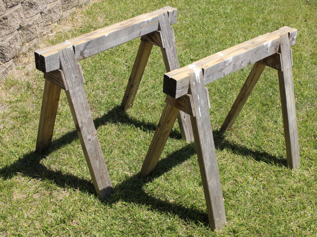 sawhorse1.jpg