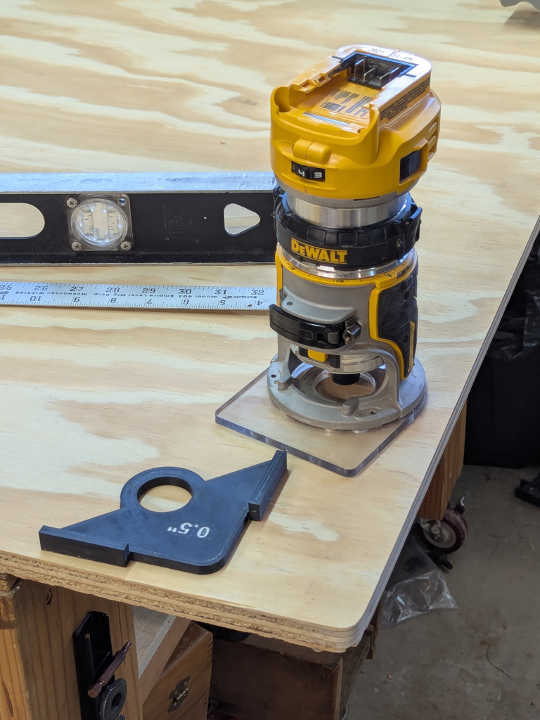 Router with corner template